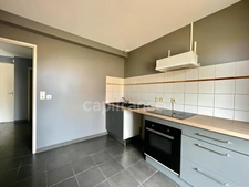 RIORGES, MAISON d'environ 90 m2 sur 346 m2 de TERRAIN clos - 3 CHAMBRES - GARAGE