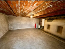 CORDELLE (42) CORPS DE FERME EN PIERRE AVEC VUE EXCEPTIONNEL - 6.8 Ha DE TERRAIN LIBRE - DEPENDANCES