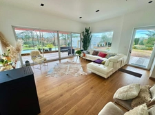 COMMELLE VERNAY - MAISON d’environ 270 m² sur 5 637 m² de TERRAIN clos et arboré - DÉPENDANCES