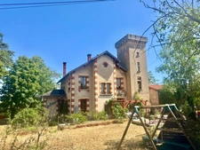 COMMELLE VERNAY (42) - MAISON 230 m2 sur 2334 m2 de TERRAIN - 5 CHAMBRES - TOUR sur 3 niveaux
