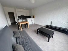 ROANNE - STUDIO 33 m2 - 4e étage avec ASCENSEUR - CENTRE VILLE