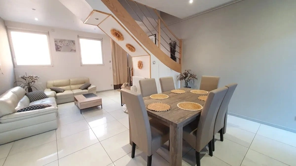 ROANNE - Maison à vendre - 95 m2 habitable - 3 CHAMBRES - COUR INTERIEUR - GARAGE