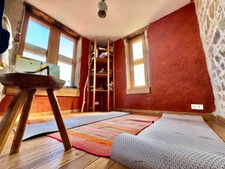 COMMELLE VERNAY (42) - MAISON 230 m2 sur 2334 m2 de TERRAIN - 5 CHAMBRES - TOUR sur 3 niveaux