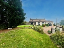 MABLY - MAISON d'environ 200m2 - 4 chambres - POMPE A CHALEUR - 1.2 Ha DE TERRAIN.