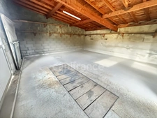 ROANNE - MAISON FAMILIALE A MODERNISER - 3 CHAMBRES + BUREAU - TERRAIN CLOS 705 m2 - GARAGE, CAVE ET DEPENDANCES 41 m2