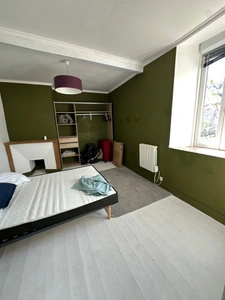 Propriete à vendre 11 pièces ORINCLES (65)