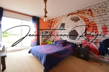 Magnificent single-story apartment of 200 m² close to shops in Marigny le Lozon!!!