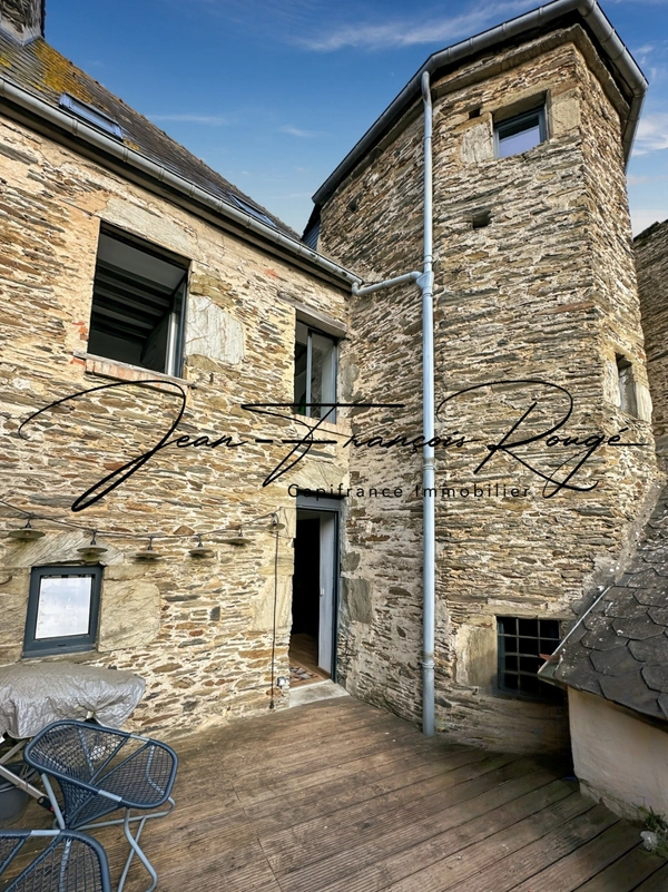 Splendide maison de ville du XIXe siècle, offrant 125 m² de charme et d'authenticité !!!