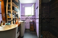 Magnificent single-story apartment of 200 m² close to shops in Marigny le Lozon!!!