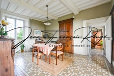 Rare à la vente, à la limite entre Agneaux et Saint-Lô, charmante maison en pierres de 164 m² datant du 19ème !!!