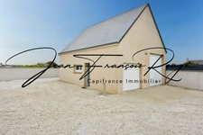 Saint-Marcouf, à 200 mètres de la plage, maison de qualité avec de beaux volumes et une vie de plain-pied !!!