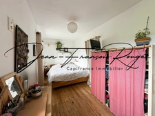 Magnifique maison en pierre de 155 m² avec quatre chambres et 1 753 m² de terrain en zone urbaine !!!