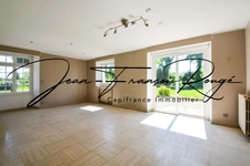 Magnificent 18th century equestrian property with gîtes and swimming pool!!!