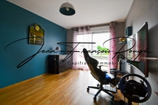 Magnificent single-story apartment of 200 m² close to shops in Marigny le Lozon!!!