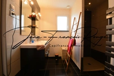 Magnificent single-story apartment of 200 m² close to shops in Marigny le Lozon!!!
