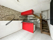 Stone property of 243 m², with outbuildings and a rental income of 28,970 euros!!!