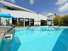 AGON-COUTAINVILLE, à 600 m de la plage, maison d'architecte construite en 2007 de 320 m², avec piscine !!!