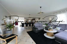 Saint-Marcouf, à 200 mètres de la plage, maison de qualité avec de beaux volumes et une vie de plain-pied !!!