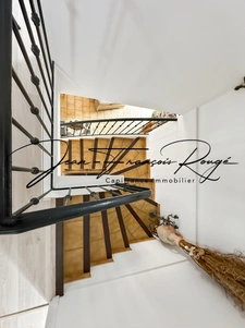 Roquebrune sur Argens, maison atypique rénovée dans le cœur du village !!!