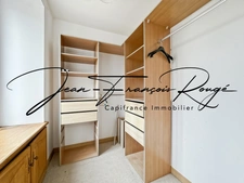 Stone property of 243 m², with outbuildings and a rental income of 28,970 euros!!!