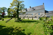 Magnificent 18th century equestrian property with gîtes and swimming pool!!!
