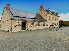 Propriété de 303 m² à Lessay avec gîte 