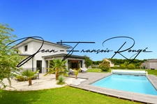 Maison contemporaine de 162 m² construite en 2019 avec vie de plain-pied et piscine au sel !!!