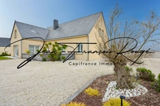 Saint-Marcouf, à 200 mètres de la plage, maison de qualité avec de beaux volumes et une vie de plain-pied !!!