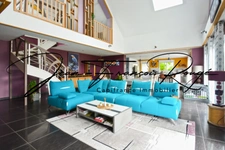 Magnificent single-story apartment of 200 m² close to shops in Marigny le Lozon!!!