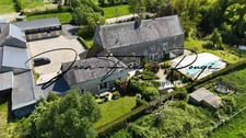 Magnifique propriété équestre du XVIIIe avec gîtes et piscine !!!
