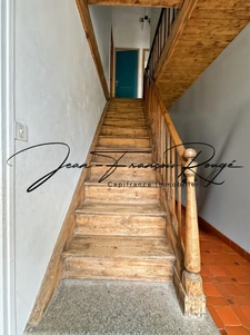 Magnifique maison en pierre de 155 m² avec quatre chambres et 1 753 m² de terrain en zone urbaine !!!