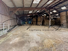 Stone property of 243 m², with outbuildings and a rental income of 28,970 euros!!!