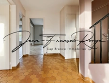 Agneaux, proches des commerces, maison mitoyenne de 112 m² avec trois chambres