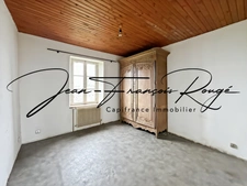 Stone property of 243 m², with outbuildings and a rental income of 28,970 euros!!!
