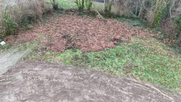 AGNEAUX, terrain de 1 488 m² viabilisé dans un environnement calme !!!