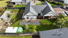 Rare à la vente !!! Magnifique plain-pied de 146 m² construit en 2007 avec quatre chambres...