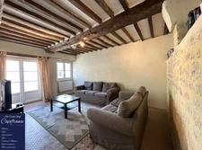 ISIGNY SUR MER, propriété divisée en trois habitations pour une surface de 350 m² avec boxs et dépendances !!!