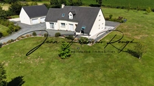 Maison avec de beaux volumes et une vie de plain-pied !!!