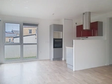 APPARTEMENT T3 DE 62 M2 - AVEC JARDIN CLOS SANS VIS A VIS DE 86 M2 ET GARAGE FERMÉ EN SOUS-SOL - 35200 RENNES RUE DE NANTES / 35136 SAINT-JACQUES-DE-LA-LANDE RUE DU TEMPLE DE BLOSNE - 229 900 € HAI