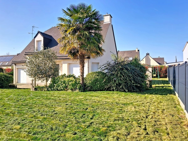 MAISON T6 DE 106 M2 - AVEC JARDIN SANS VIS A VIS DE 692 M2 ET GARAGE - 35310 CINTRE / 35160 TALENSAC / 35160 MONTFORT SUR MEU / 35750 IFFENDIC - 285 600 € HAI