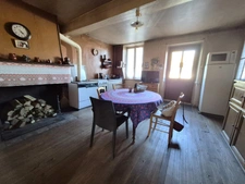 Corps de ferme à fort potentiel à Rieucros (09500) – maison 120 m² + 140 m² de dépendances