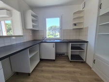 CASTANET TOLOSAN - APPARTEMENT T4 - HYPERCENTRE - DERNIER ETAGE - VUE DEGAGEE SANS VIS-A-VIS - EXPOSITION SUD - CAVE + BOX 