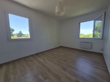 CASTANET TOLOSAN - APPARTEMENT T4 - HYPERCENTRE - DERNIER ETAGE - VUE DEGAGEE SANS VIS-A-VIS - EXPOSITION SUD - CAVE + BOX 