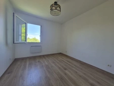 CASTANET TOLOSAN - APPARTEMENT T4 - HYPERCENTRE - DERNIER ETAGE - VUE DEGAGEE SANS VIS-A-VIS - EXPOSITION SUD - CAVE + BOX 