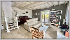 LONGERE RENOVEE de 180 m² hab, 1700 m2 de terrain, chambre + salle de douche au RDC  