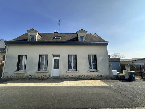 Maison à vendre de 90m² hab, 3 chambres dont 1 au RDC, GARAGE. 