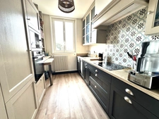 APPARTEMENT DE CHARME - DERNIER ETAGE - QUARTIER LAFAYETTE-GARE