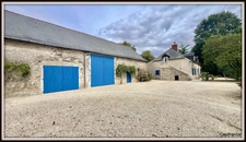 LONGERE RENOVEE de 180 m² hab, 1700 m2 de terrain, chambre + salle de douche au RDC  