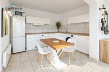 Exclusivité MIRABEAU (84) - Appartement 52m²  3 pièces - Calme absolu et extérieur 180m²