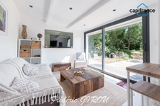 Maison de plain pied 130m² (5 pièces) avec studio, piscine sur 1300m²  AIX / PUYRICARD (13540)